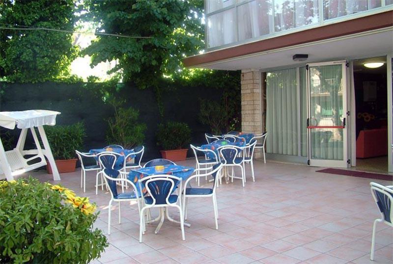 Hotel Bacco Rimini Esterno foto